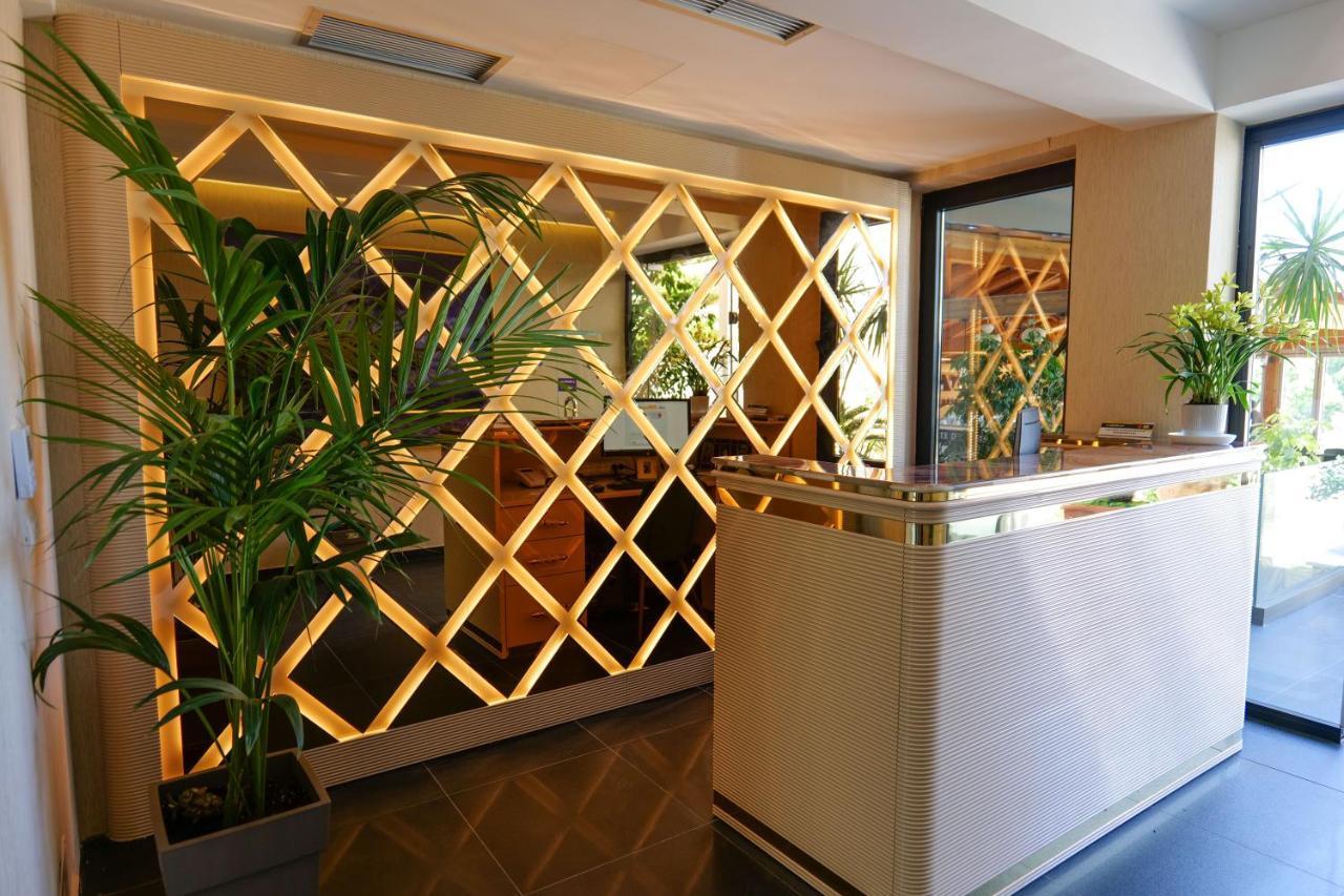 Bora Bora Hotel Ksamil Bagian luar foto