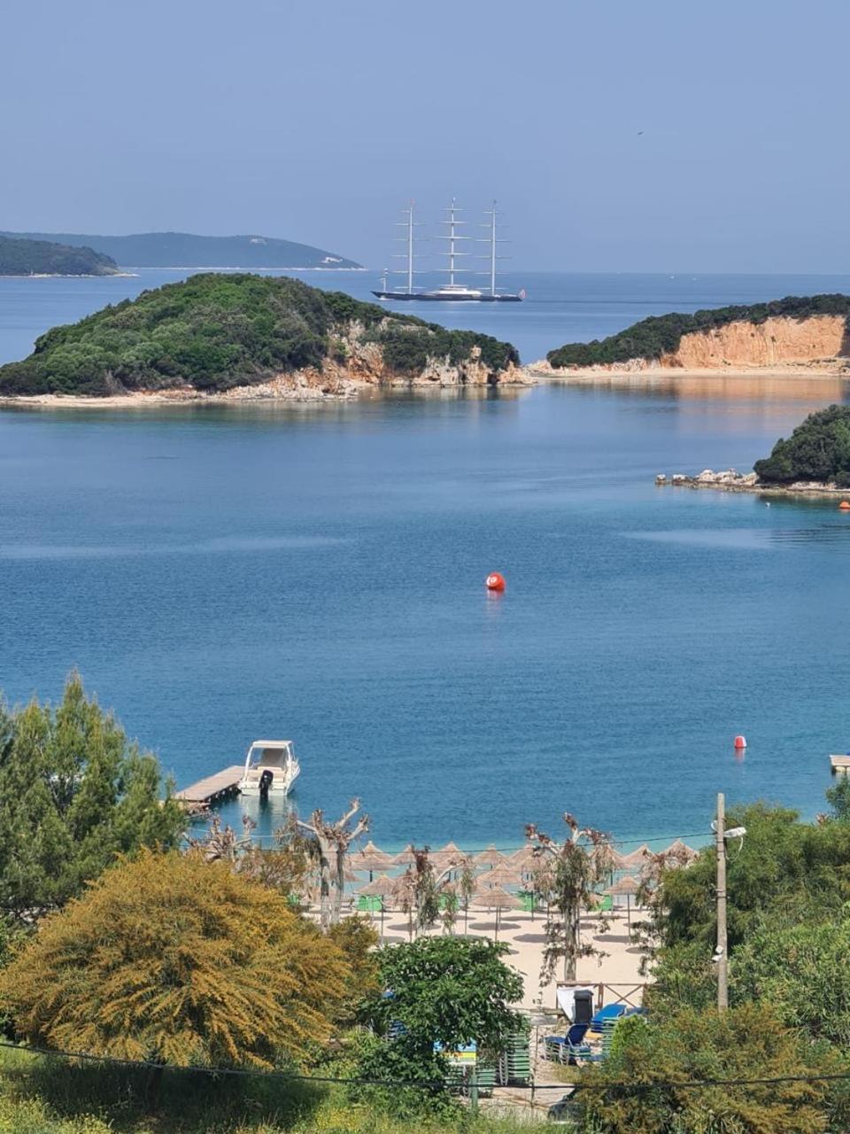 Bora Bora Hotel Ksamil Bagian luar foto